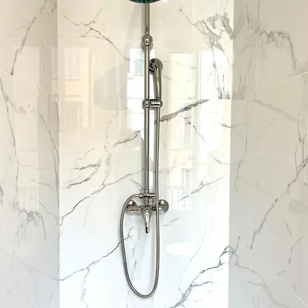 Le Petit - 2 & 2 Terrasse Daire Nice