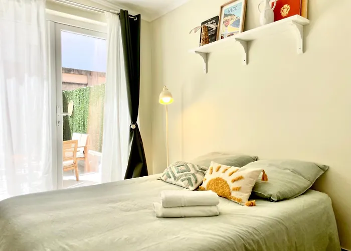Le Petit - 2 & 2 Terrasse