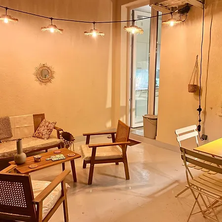 Le Petit - 4 Studios, 2 With Private Terrace - Centre Apartment *