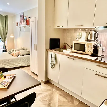 דירה Le Petit - 4 Studios, 2 With Private Terrace - Centre *