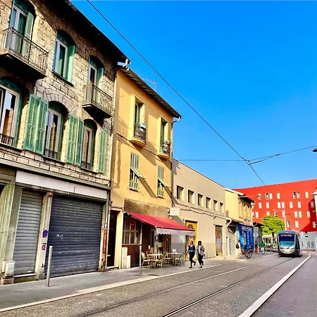 Le Petit - 4 Studios, 2 With Private Terrace - Centre Apartment