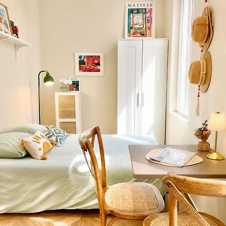 Apartment Le Petit - 4 Studios, 2 With Private Terrace - Centre *