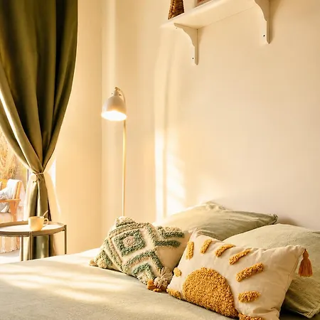 Le Petit - 4 Studios, 2 With Private Terrace - Centre Apartment Nizza