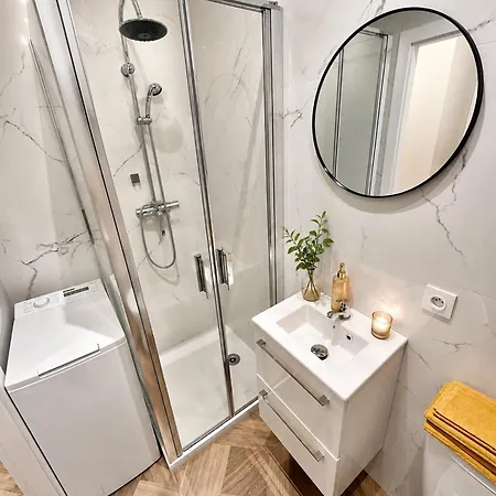 Apartment Le Petit - 4 Studios, 2 With Private Terrace - Centre Nizza
