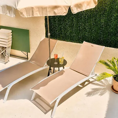 Le Petit Nice - 4 Air-Conditioned Studios, 2 With Private Terrace *