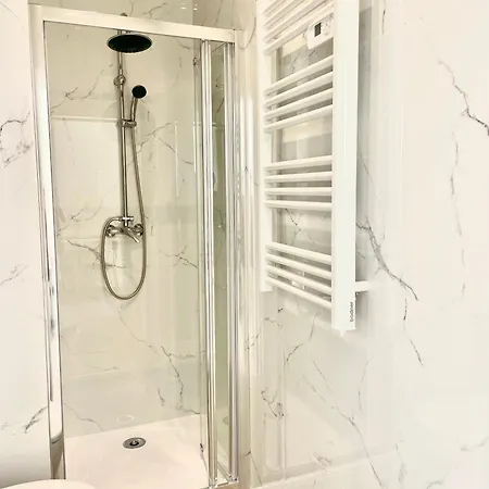 Le Petit - 2 & 2 Terrasse Apartment *