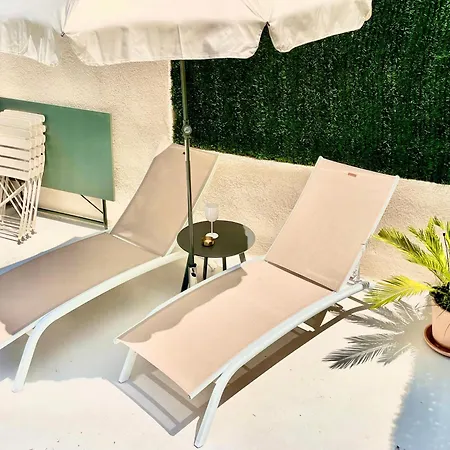 Le Petit - 2 & 2 Terrasse Nizza