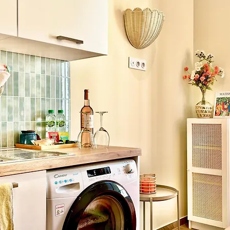 Le Petit - 4 Studios, 2 With Private Terrace - Centre * Nice
